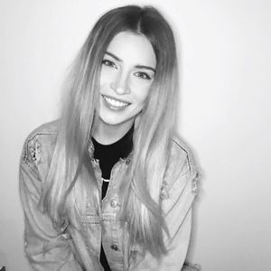 Meet your Posher, Abigail